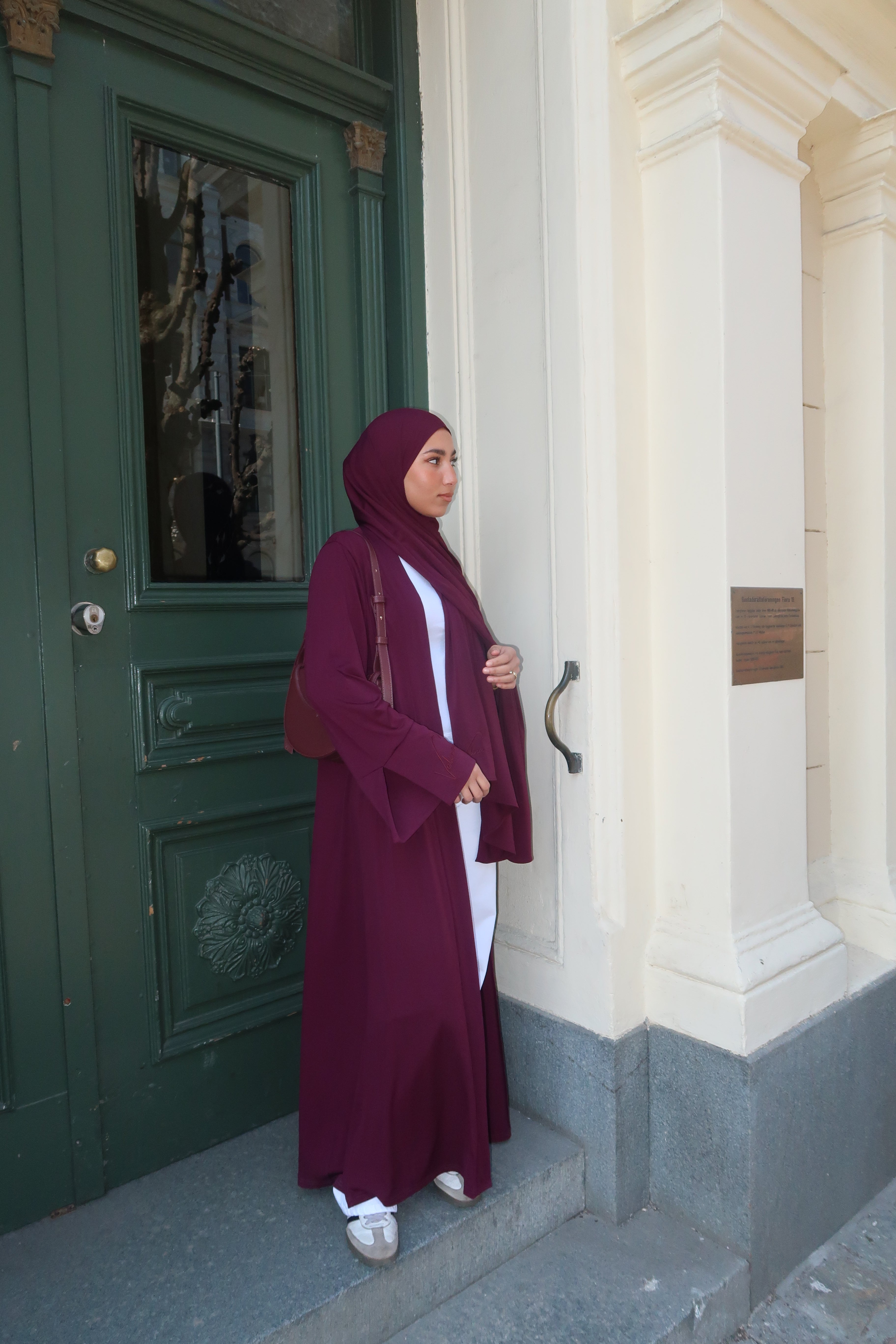 Soft Burgundy OPEN ABAYA