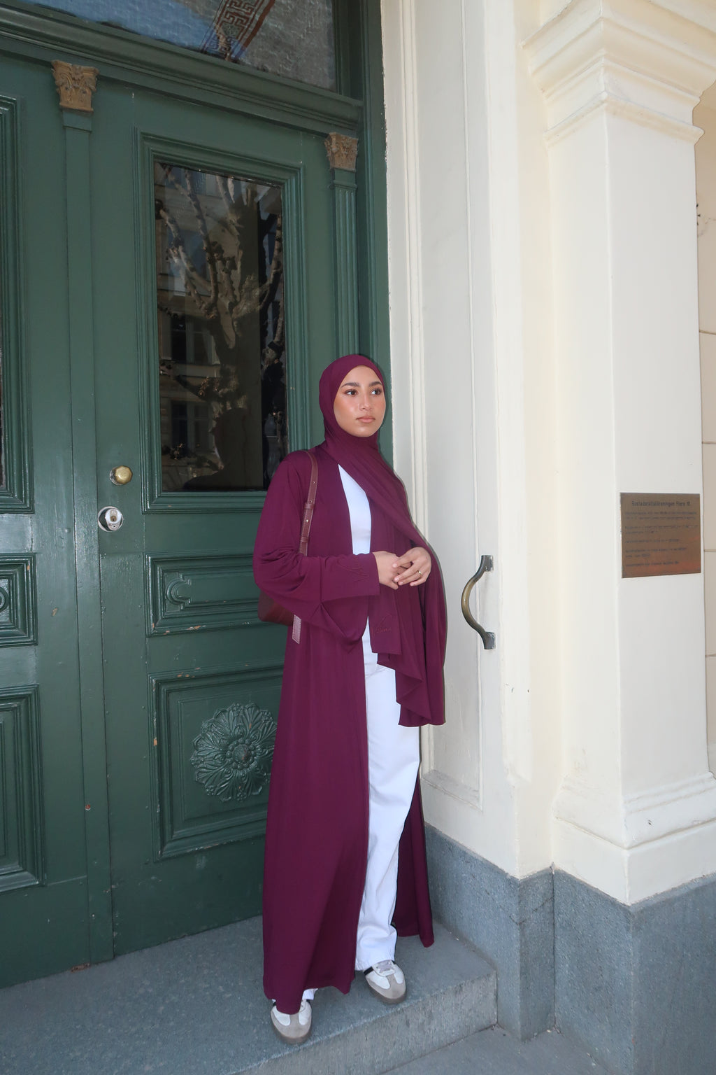 Soft Burgundy OPEN ABAYA
